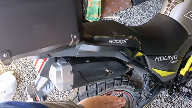 ROCKOT Hound 250. Установка боковых рамок под кофры. смотреть онлайн