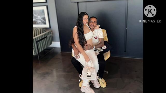 ROZA REACT TO KRISSII GETTING PREGNANT BY MONEY GAD DANCEHALL ARTIST TEEJAY REACT TO MONEY GAD POST