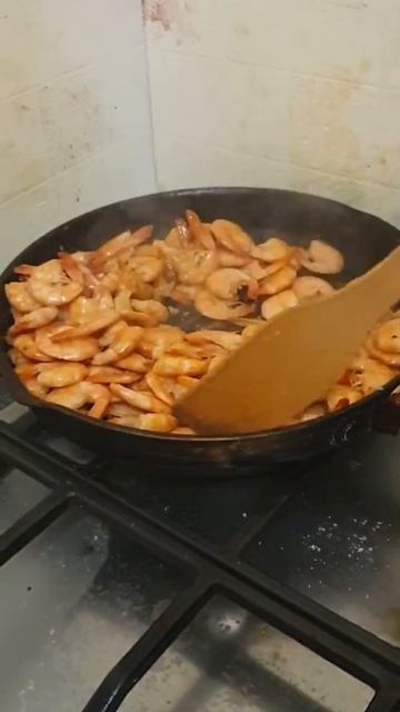 Креветки в лимоном соусе