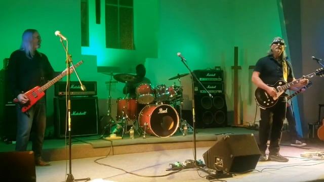 Korie lewis Shield of Faith band...Change or Die Song смотреть онлайн