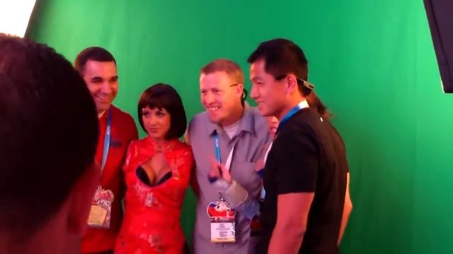 E3 2012 Booth Babes Tekken Tag Tournament 2 Anna Williams, Asuka Kazama смотреть онлайн