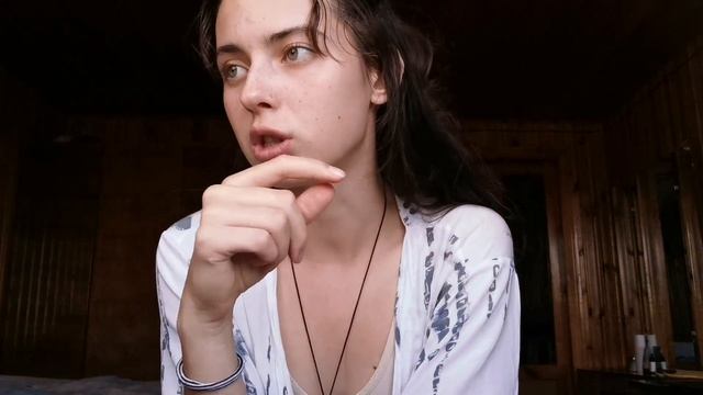 Вяжу кофту-сетку и шапочку с ушками ✨ вязальный влог (?) и первое видео