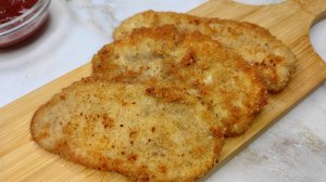 Сочное КУРИНОЕ ФИЛЕ в кляре и и панировочных СУХАРЯХ.  Очень ВКУСНО.