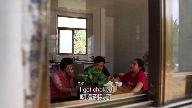 胖妹偷懒不干活，婆婆罚她做了啥？香气四溢，连忙给舅妈送去尝鲜【陈说美食】