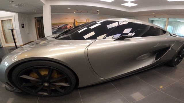 Koenigsegg Gemera - 1700hp & 4 Seats - A World First! смотреть онлайн