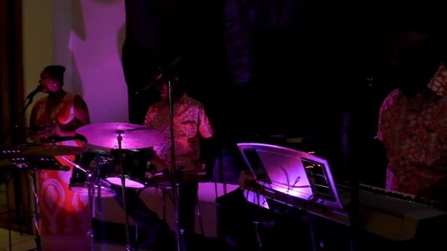 Elton John's Original Sin Trio Cover смотреть онлайн