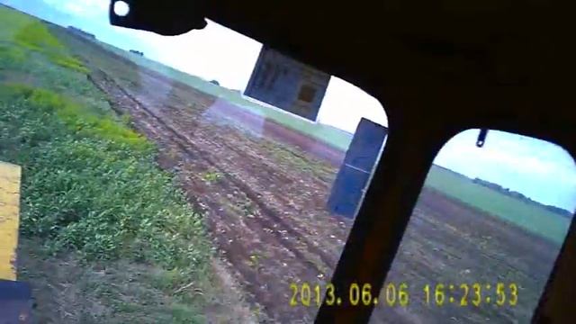 Трактор К-700 с сцепом сеелок. Посевная смотреть онлайн