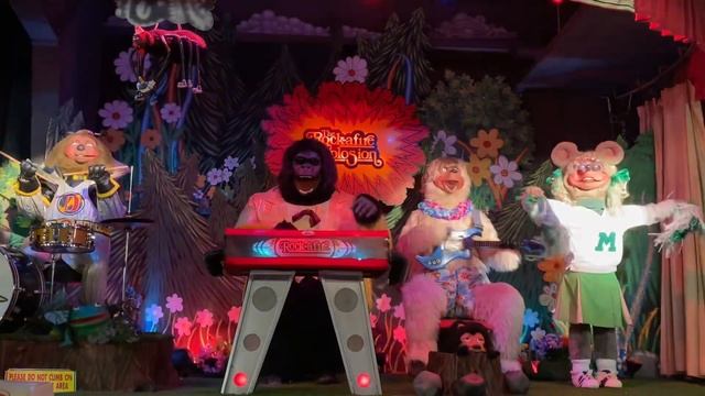 Tribute to the Circus medley - Animatronics live at Billy Bobs Wonderland (2023) смотреть онлайн
