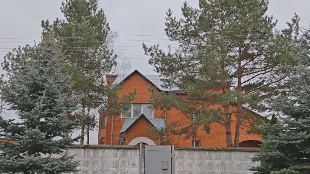 Дом из кирпича с камином в деревне смотреть онлайн