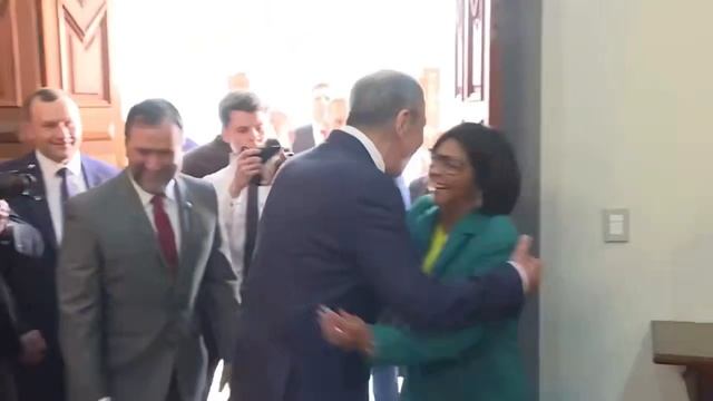 МИД РФ поздравил Лаврова с 75 летием. смотреть онлайн