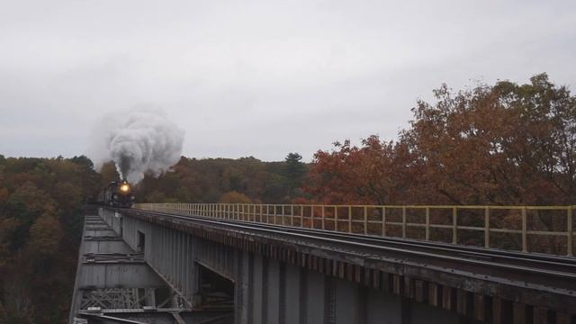 Reading & Northern 425 Autumn Leaf Special w/ Reading 6 Chime! смотреть онлайн