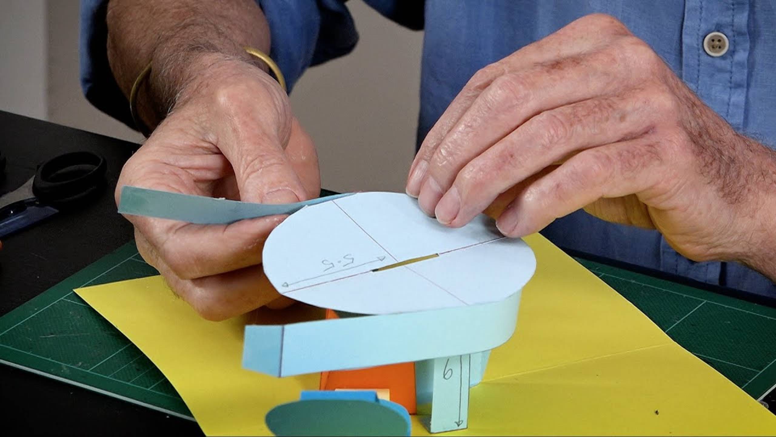 Pop-Up Tutorial 88 - Building Techniques смотреть онлайн