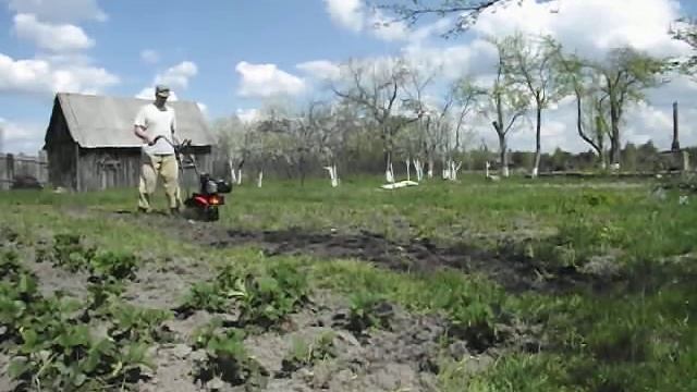 Мотокультиватор Земляк МК-3,5 B&S. он же Калибр МК-3,5 B&S смотреть онлайн