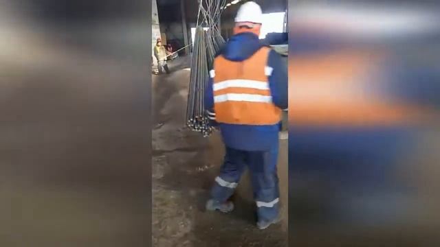 МЕТАЛЛСЕРВИС-Курск. Выгрузка ж/д вагона. смотреть онлайн