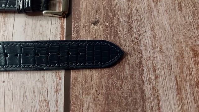 Dark Blue Full Grain Crocodile Leather Strap For Apple Watch Series 8 (45mm) смотреть онлайн
