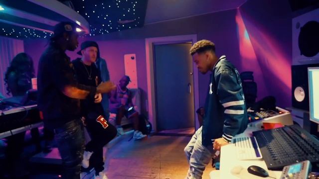 Pop Smoke - Back Door (Studio Video Recording) смотреть онлайн