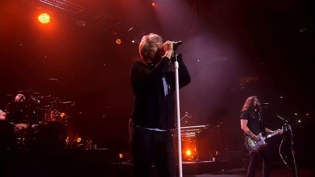 Bon Jovi: Raise Your Hands - 2018 This House Is Not For Sale Tour смотреть онлайн