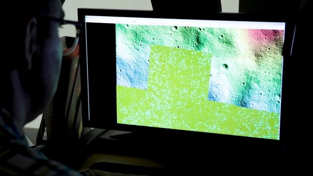 Explore the Moon with LROC: Lunar Reconnaissance Orbiter Camera смотреть онлайн