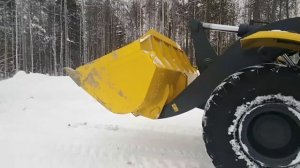 Kirovets. "К-708 УДМ" .(Краткий обзор).