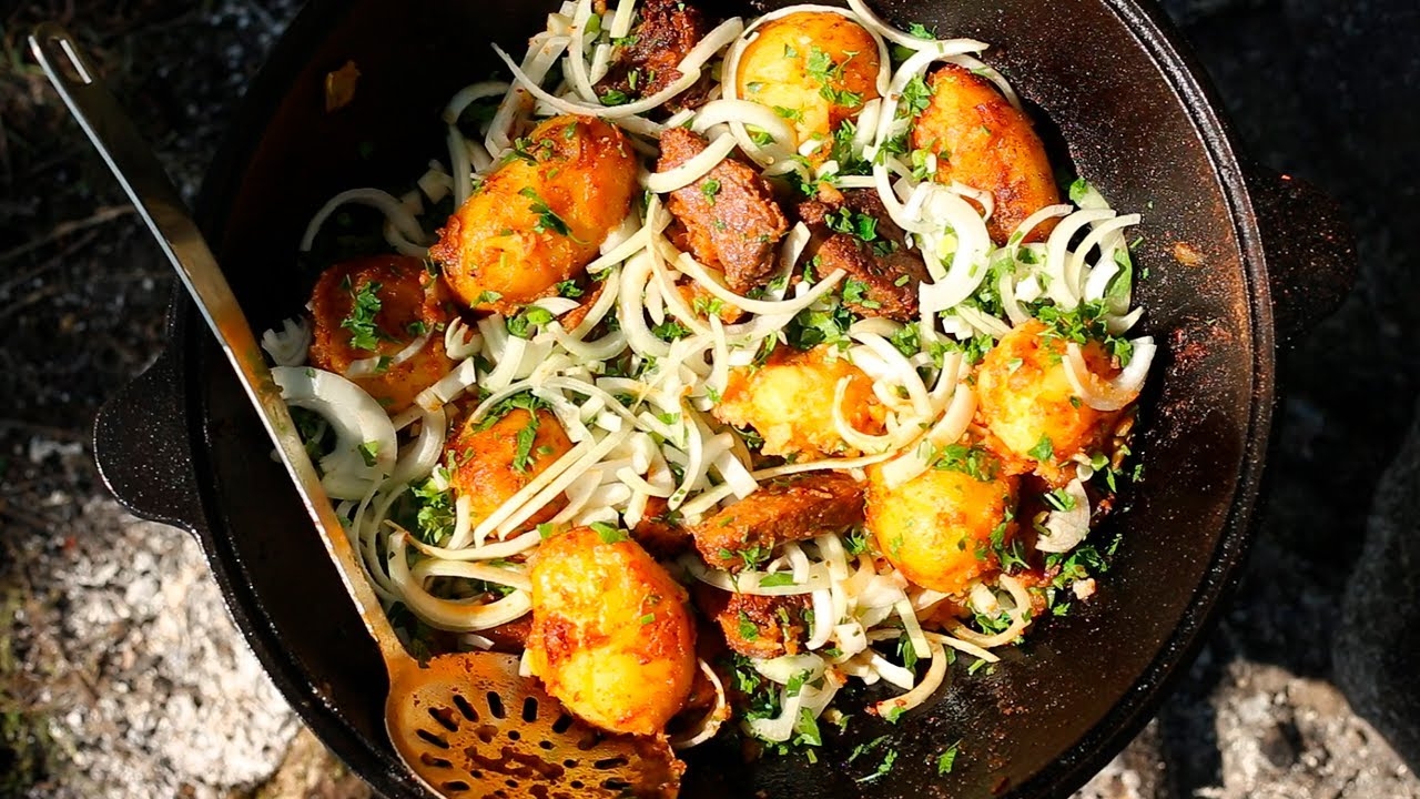 Казан кебаб в казане на костре (казан кабоб). Мясо тушеное с картошкой. смотреть онлайн