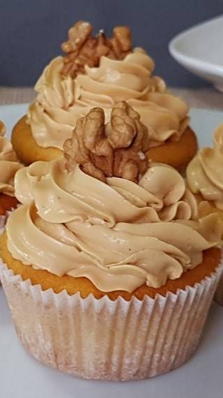 Кексы со сгущёнкой | Безумно вкусные капкейки! | @VkusnoProstoBistro | #shorts #кексы #рецепт смотреть онлайн