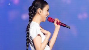 «LIGHTS! LOVE! ACTION!»  Как Джису из Blackpink завоёвывает Азию?