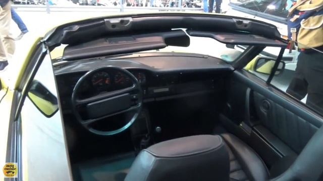 1988 Porsche 911 Carrera 3.2 - Exterior and Interior - Retro Classics Stuttgart 2023 смотреть онлайн