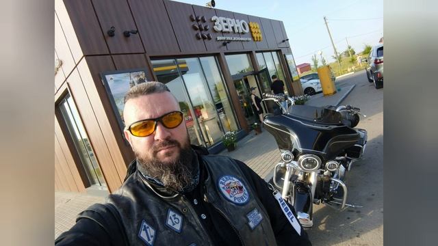 Rebels MC Russia, Siberia chapter.
Поездка на харлеях в Краснодар.