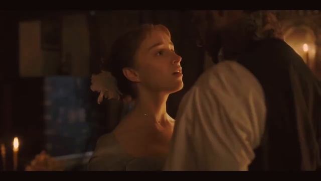 Hot Scene Phoebe Dynevor Reg Jean Page смотреть онлайн
