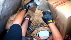 Что выкидывают Американцы в мусорки.