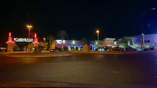 Driving Downtown Las Vegas and the Strip at night in January 2021 смотреть онлайн