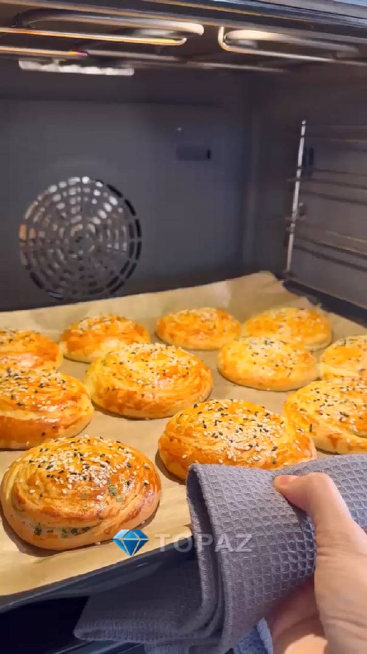 На нашем канале вы найдете невероятно вкусные рецепты выпечки: от булочек до тортов!