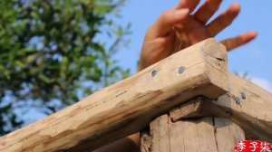 Как выглядят качели, которые могут защитить от солнца и дождя.