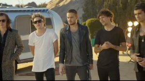 One Direction - Steal My Girl ( Lyrics )