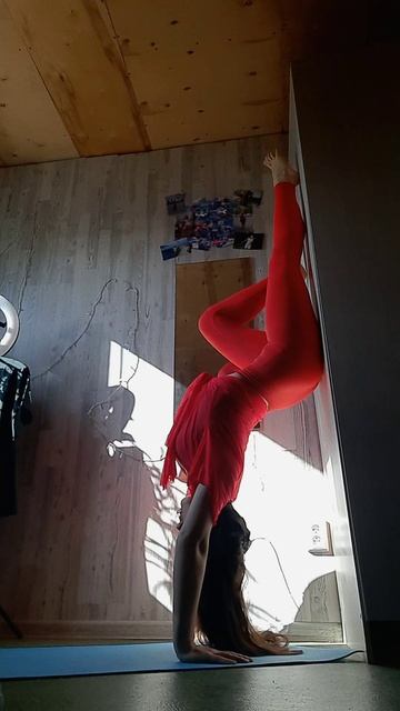 стойка на руках смотреть онлайн