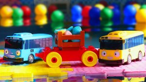 Маленький автобус Тайо и друзья нашли клад! — Паром помогает машинкам — Видео для малышей