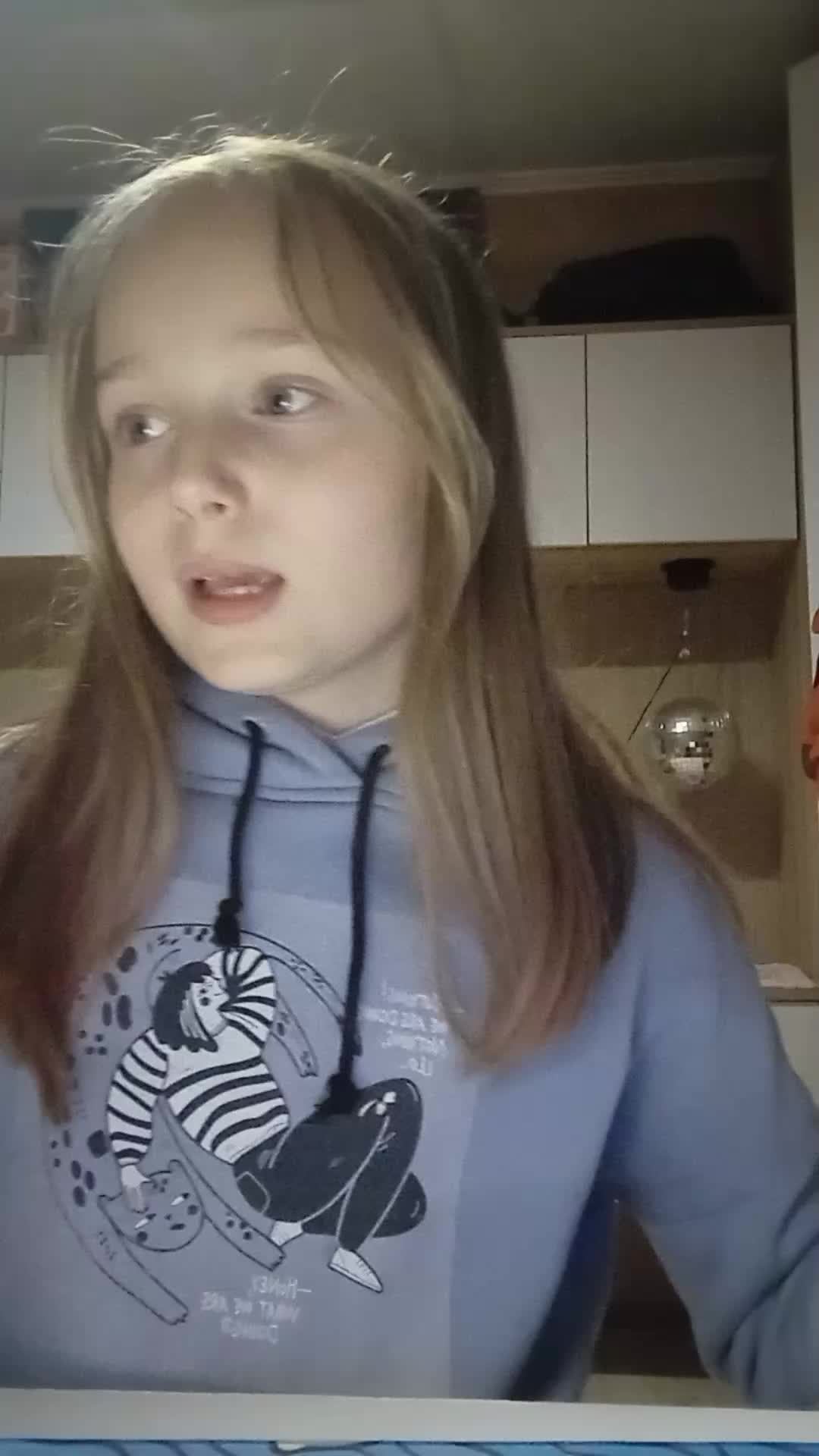 делаю наклейки смотреть онлайн