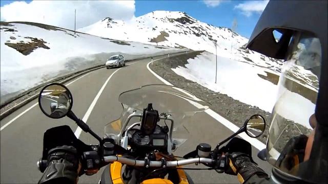 Stelvio2 and BMW 1200 GS смотреть онлайн