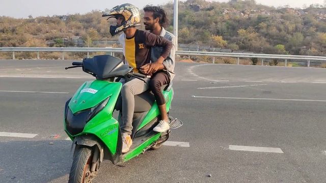 Sunday practice wheelie ays Telugu dio stunts смотреть онлайн