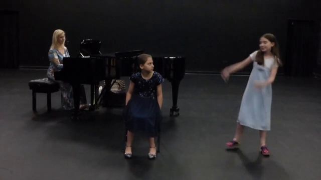 10 Year Old Hanna Sings 