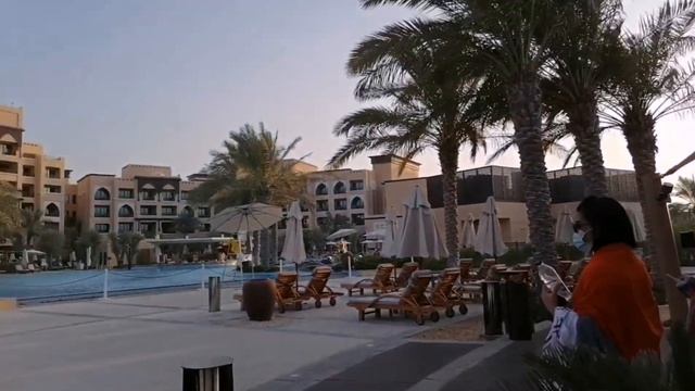 Part 2. During our stay in Saadiyat Rotana Resort & Villas (Swimming Time) смотреть онлайн