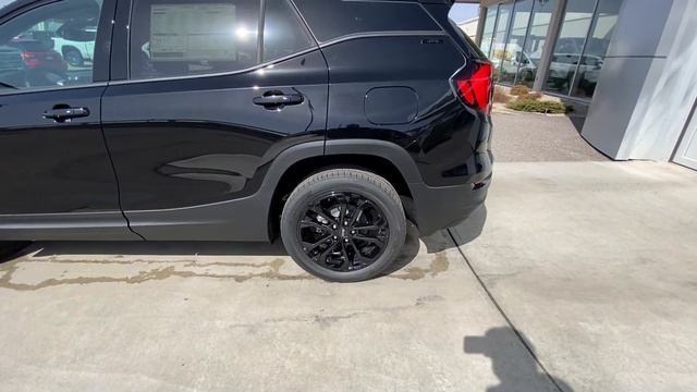 Black 2021 GMC Terrain SLE Review - GSL GM City - Calgary смотреть онлайн