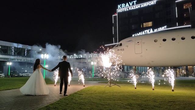 Фейерверк-шоу: пиротехнические вертушка (мельница)1 шт. + 6 штук сценические фонтаны смотреть онлайн