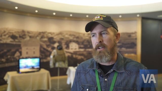 Marine Corps Veteran, artist finds that combat experience transcends generations смотреть онлайн