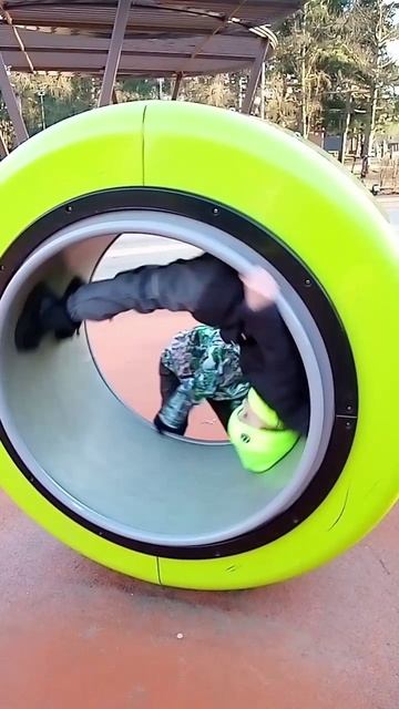 вниз головой 😱 смотреть онлайн