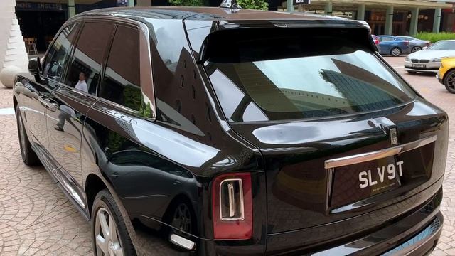 First Up Close Encounter of a Royce Cullinan смотреть онлайн