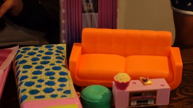 Sarayah's New Big City, Big Dreams Barbie Dorm Set смотреть онлайн