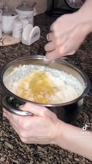 А вы когда-нибудь пробовали приготовить медовик? #shorts #медовик #рецепт