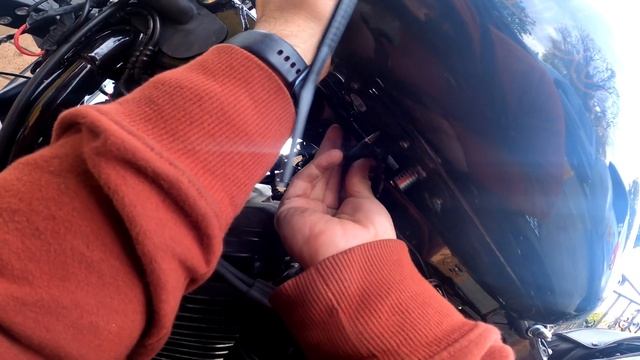 How to Remove Harley Fuel Tank - Harley Davidson M8 Softail смотреть онлайн