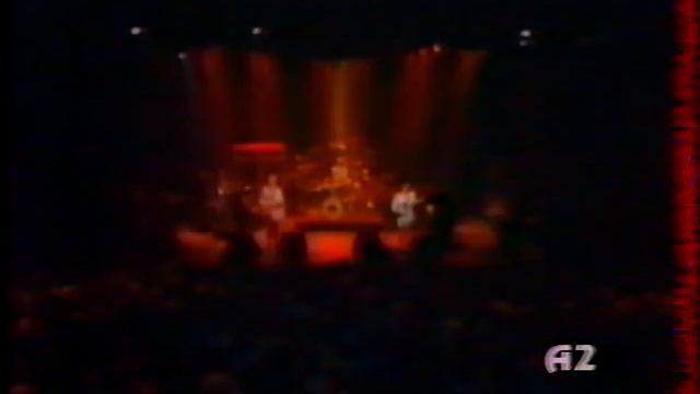 The Police - So Lonely (live in Montreal '83) смотреть онлайн